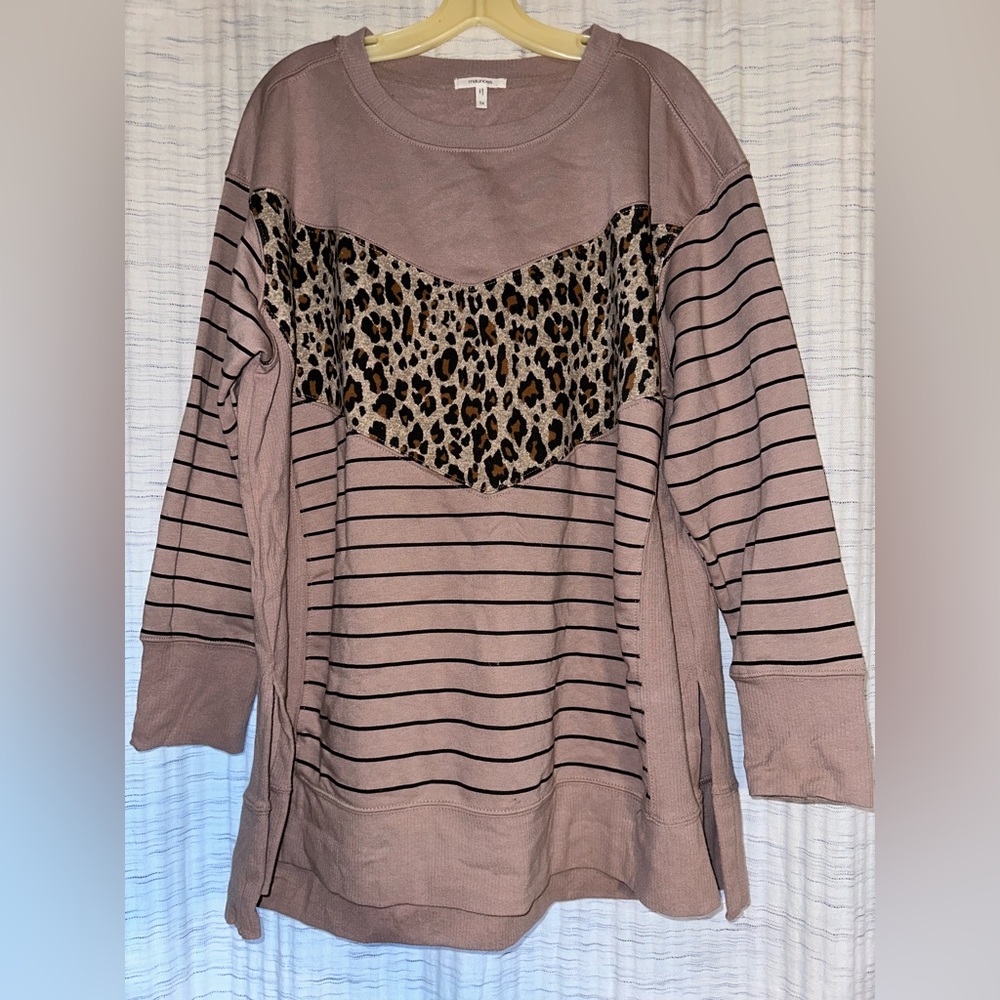 Fleece lined blouse with leopard accent